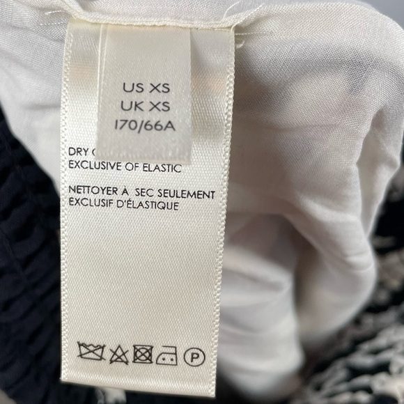 Anthropologie Aniya Balloon Smocked Joggers in Black Size Extra Small - Picture 5 of 7